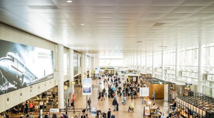 Wat gebeurt er met ongelabelde gevonden voorwerpen op Brussels Airport?