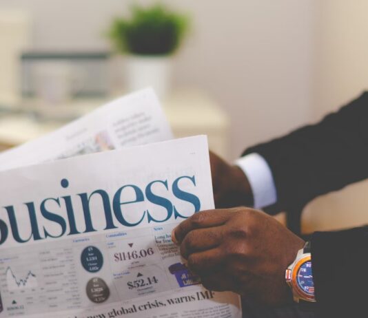 Zakenreisbureau AMEX GBT neemt wereldwijde concurrent CWT over